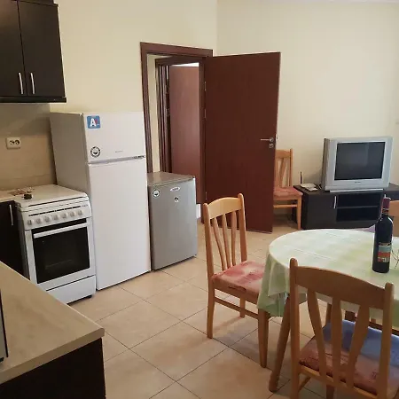 شقة Apolon نيسيبار