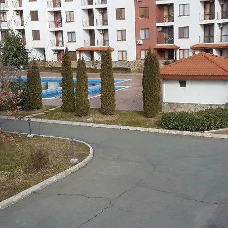 Apolon شقة